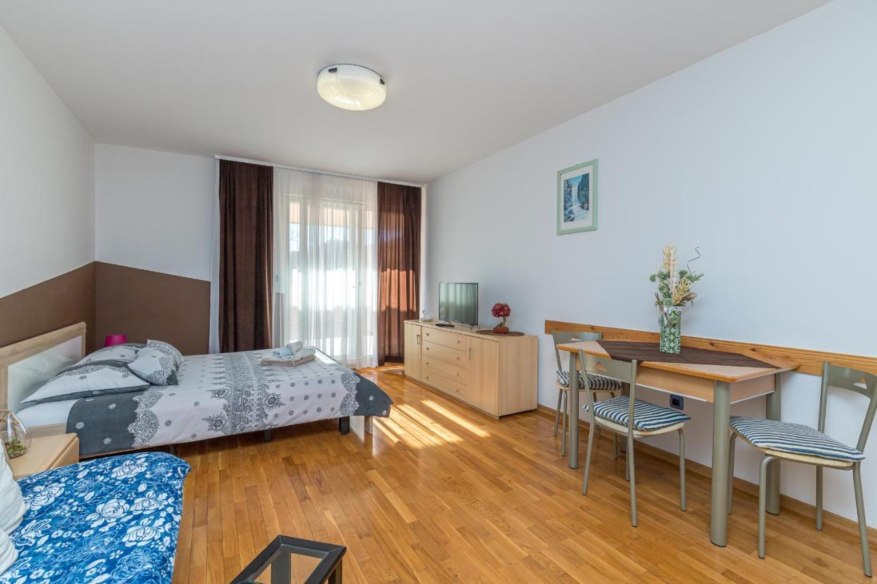 Apartments Vasic Póla Kültér fotó